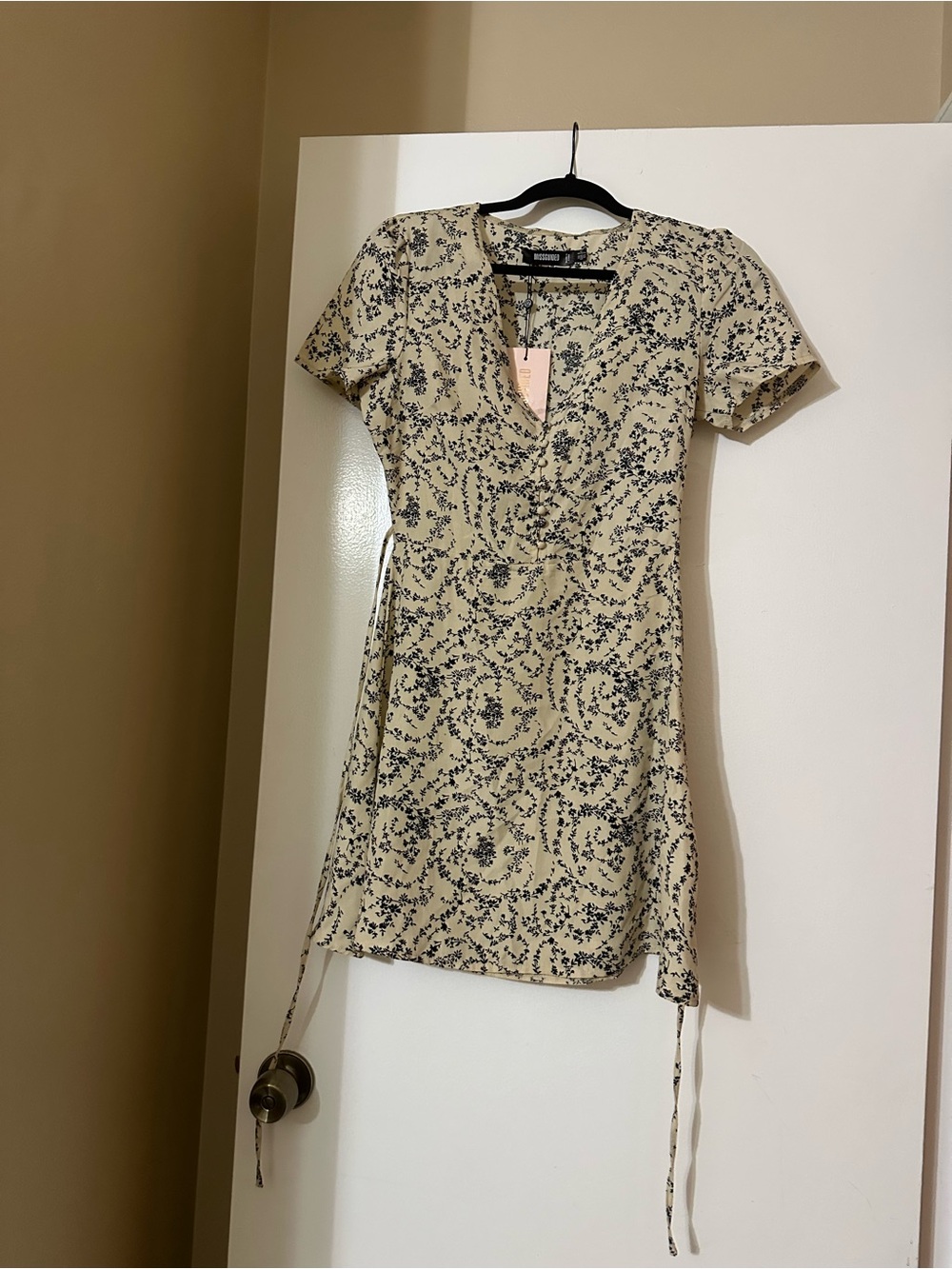 Women’s Beige Floral Dress by  Missguided